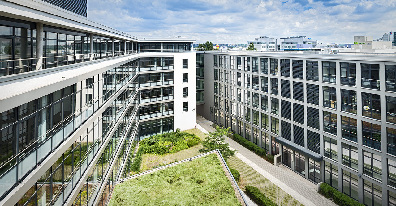 Blick von oben auf den Innenhof des M2O Offenbach